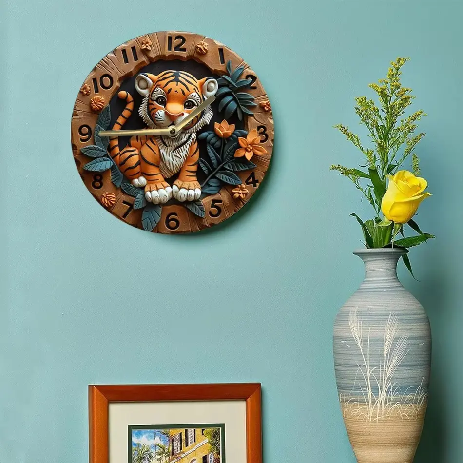 Charming Tiger Pattern Wooden Wall Clock – Perfect for Home Decor