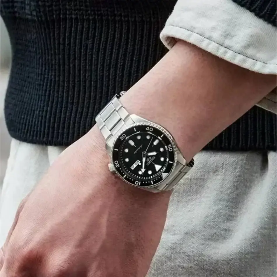Seiko SRPD53K1 Men's Automatic Dive Watch – Luxury Stainless Steel Green Dial Sports Timepiece